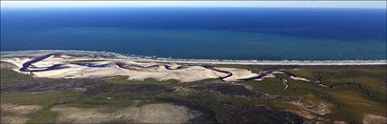 Wathumba Creek - Fraser Island - QLD (PBH4 00 17961)